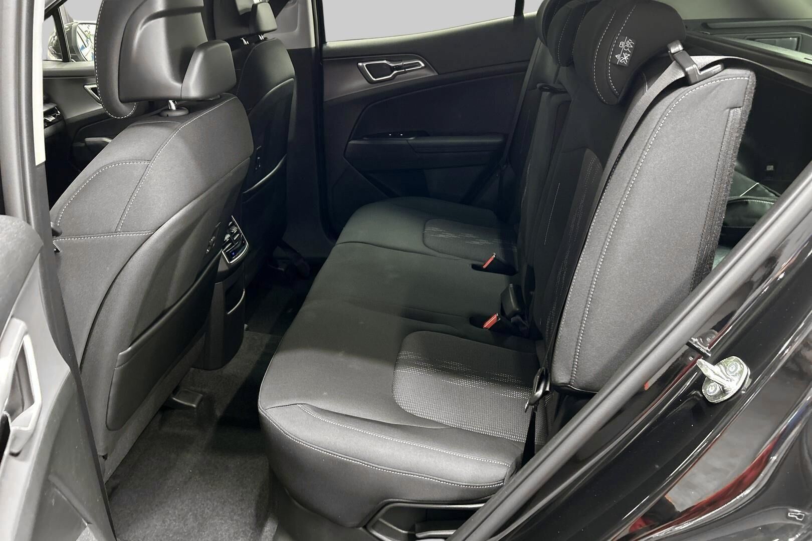 Kia Sportage iso kuva 9