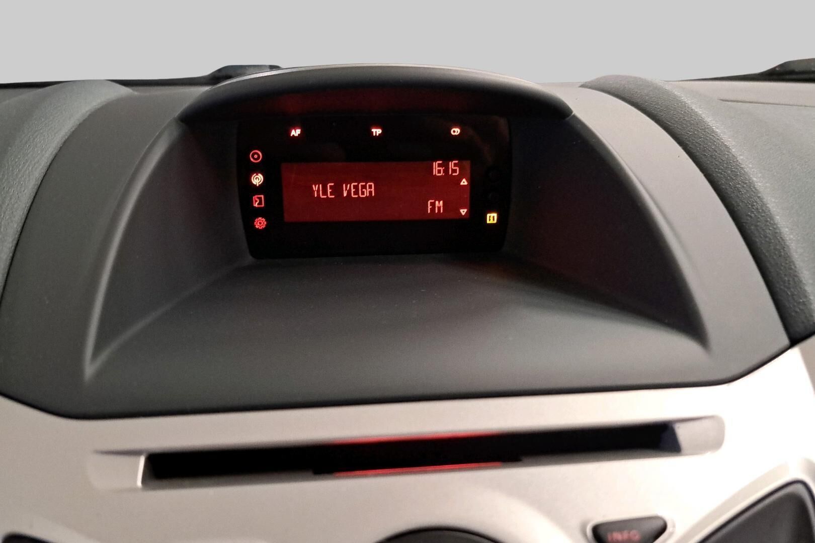 Ford Fiesta iso kuva 13