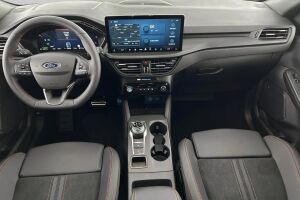 Ford Kuga esikatselu 13
