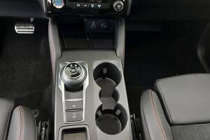 Ford Kuga esikatselu 21