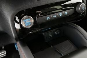 Ford Kuga esikatselu 22