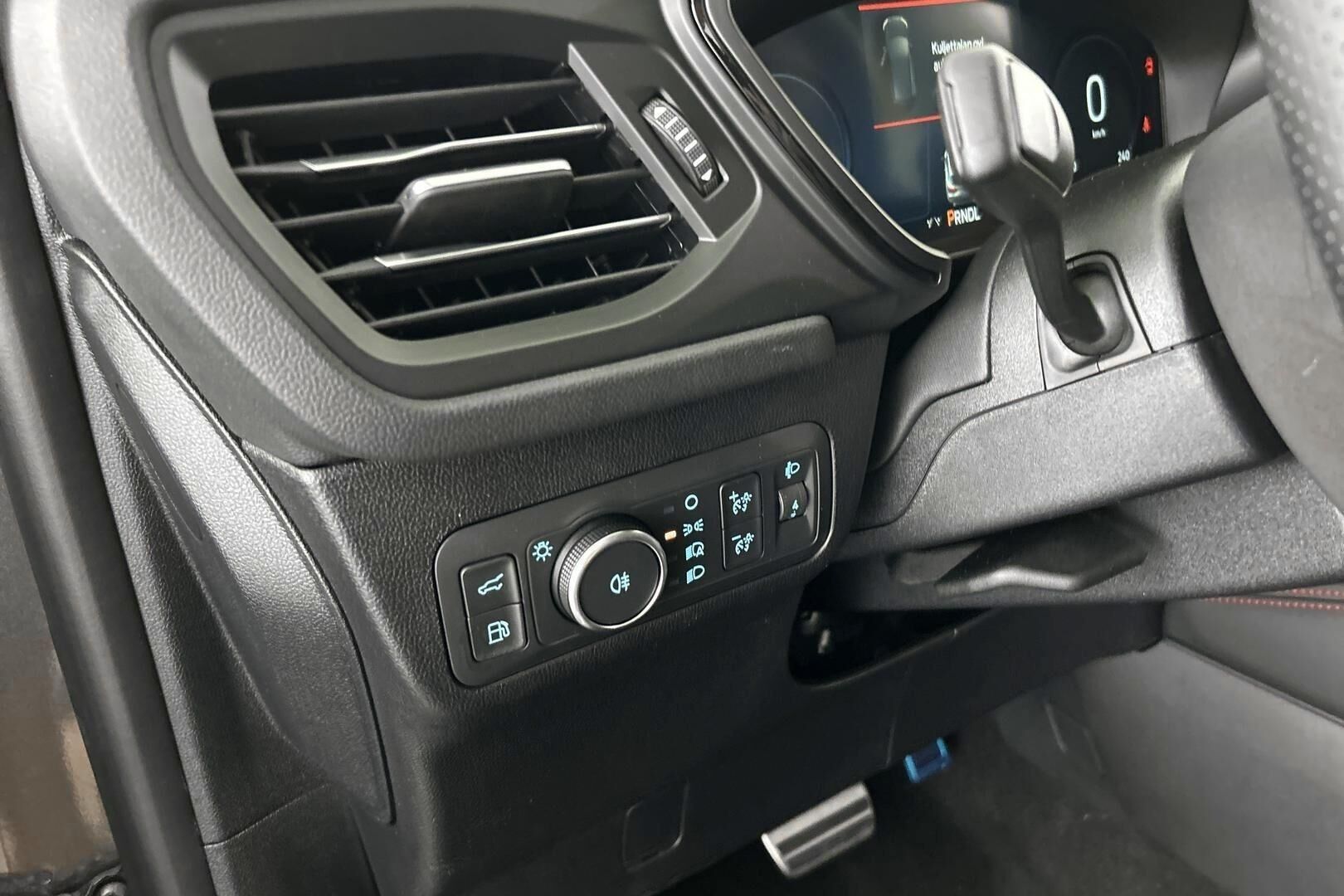 Ford Kuga iso kuva 27