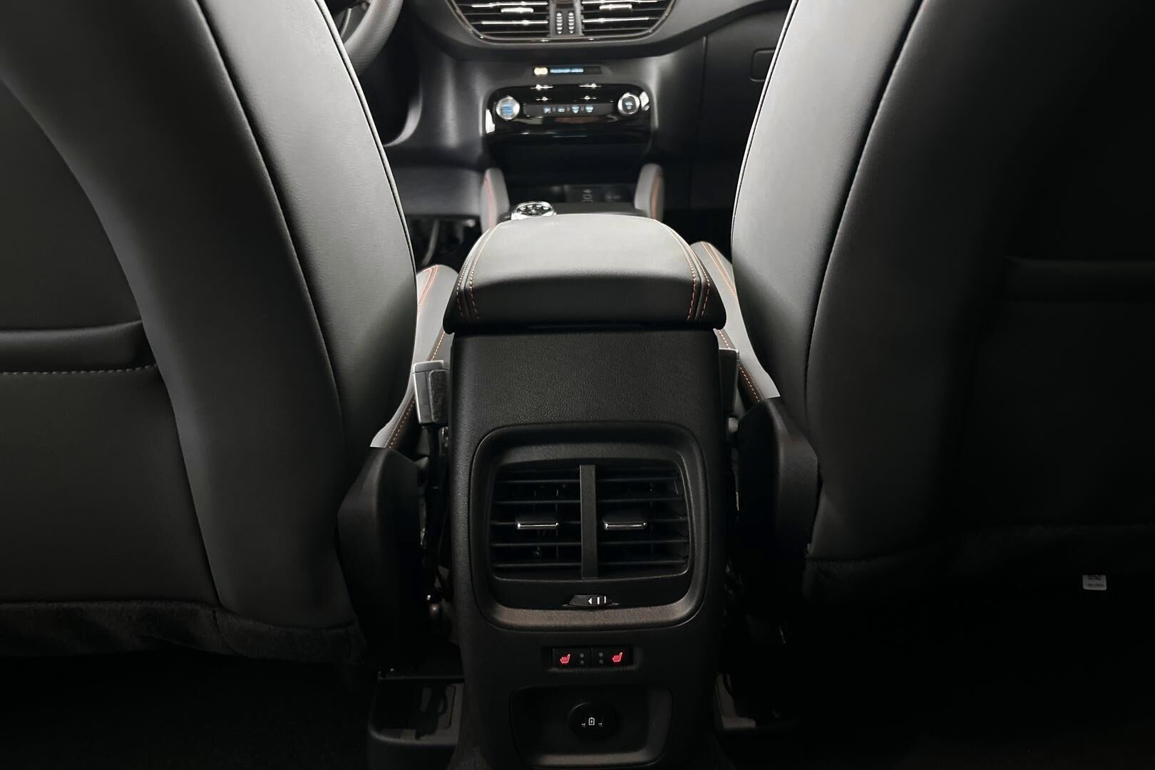 Ford Kuga iso kuva 31