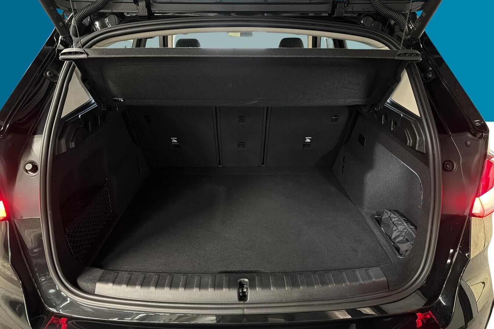 BMW X1 iso kuva 10
