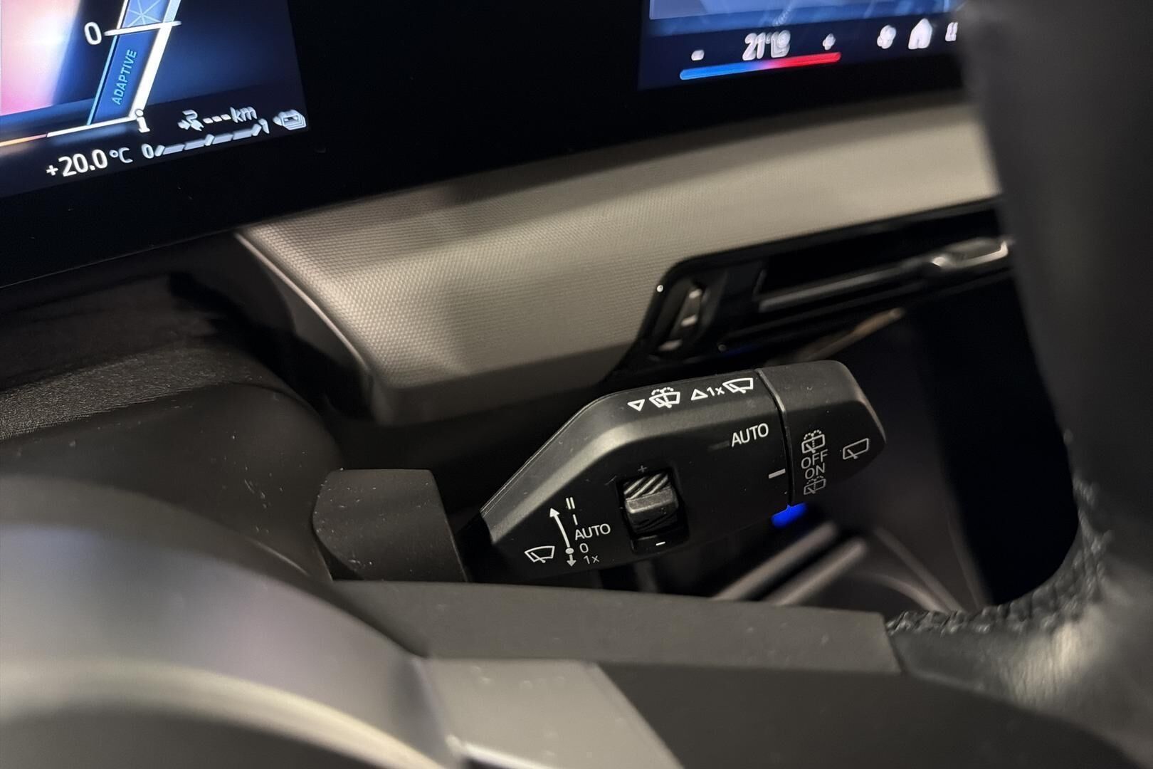 BMW X1 iso kuva 17