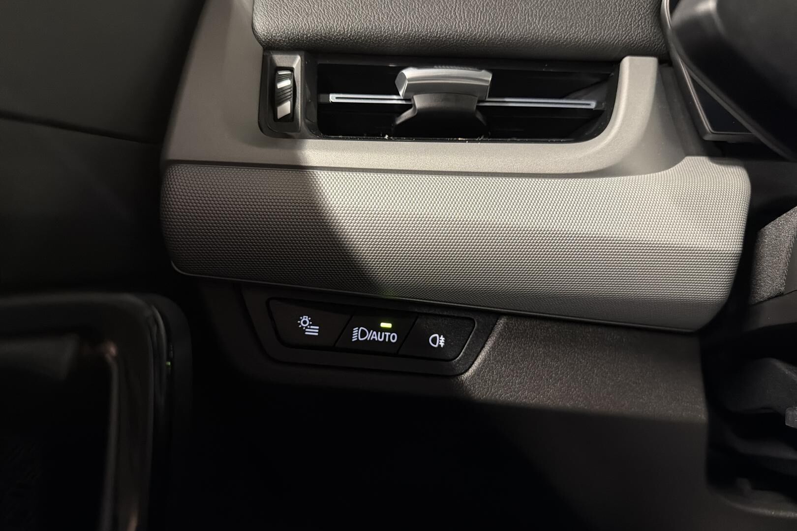 BMW X1 iso kuva 19