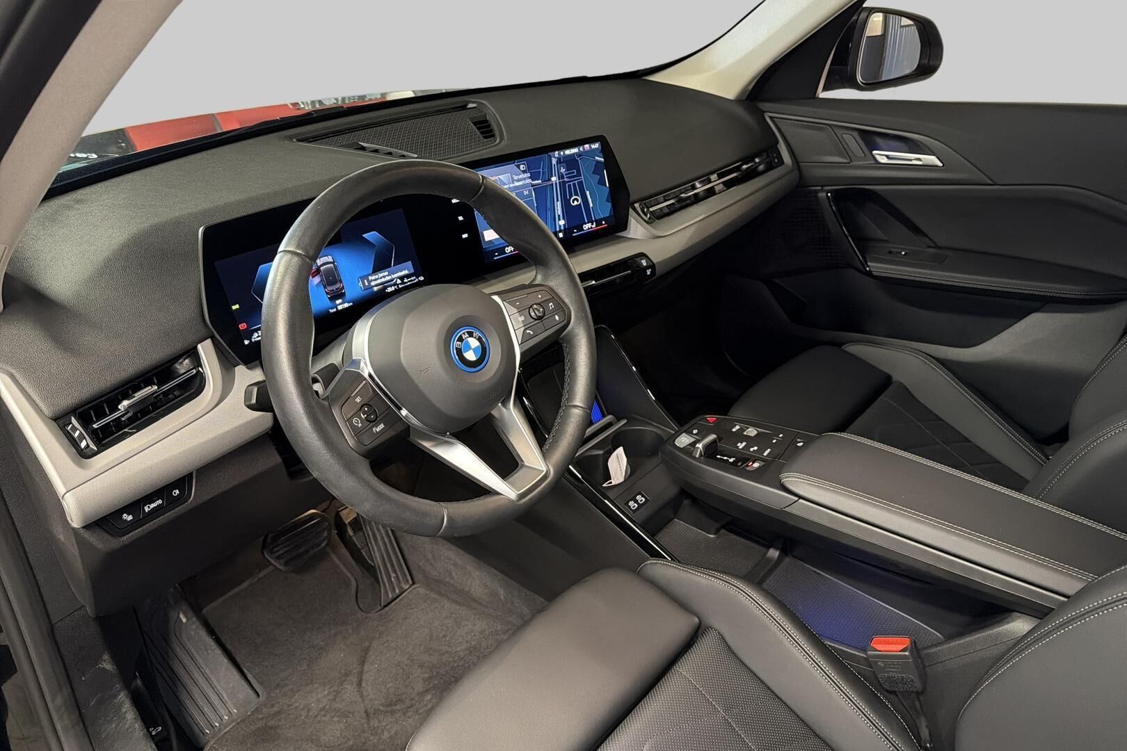 BMW X1 iso kuva 8