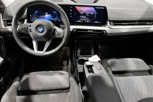 BMW iX2 esikatselu 10