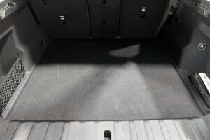 BMW iX2 esikatselu 11