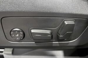 BMW iX2 esikatselu 15