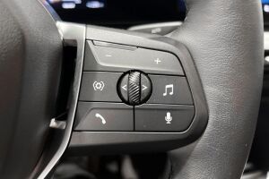 BMW iX2 esikatselu 18