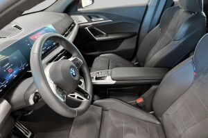 BMW iX2 esikatselu 8