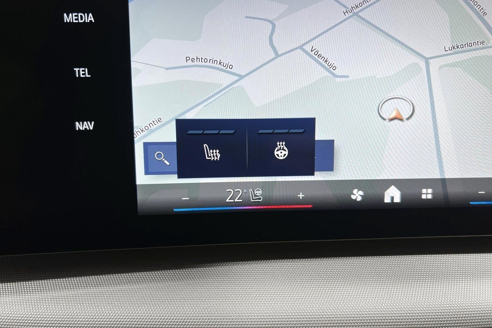 BMW X1 iso kuva 15