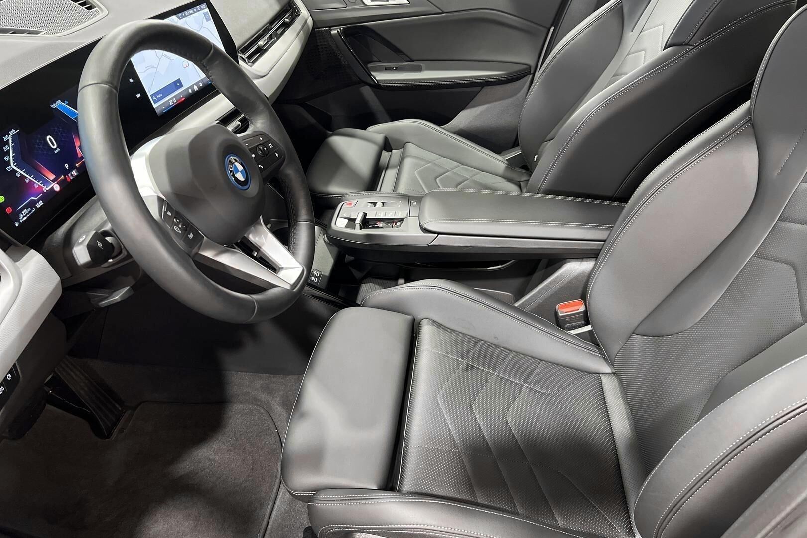 BMW X1 iso kuva 7