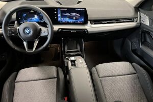 BMW iX2 esikatselu 9
