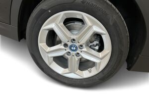 BMW iX2 esikatselu 12