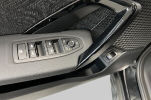 BMW iX2 esikatselu 17