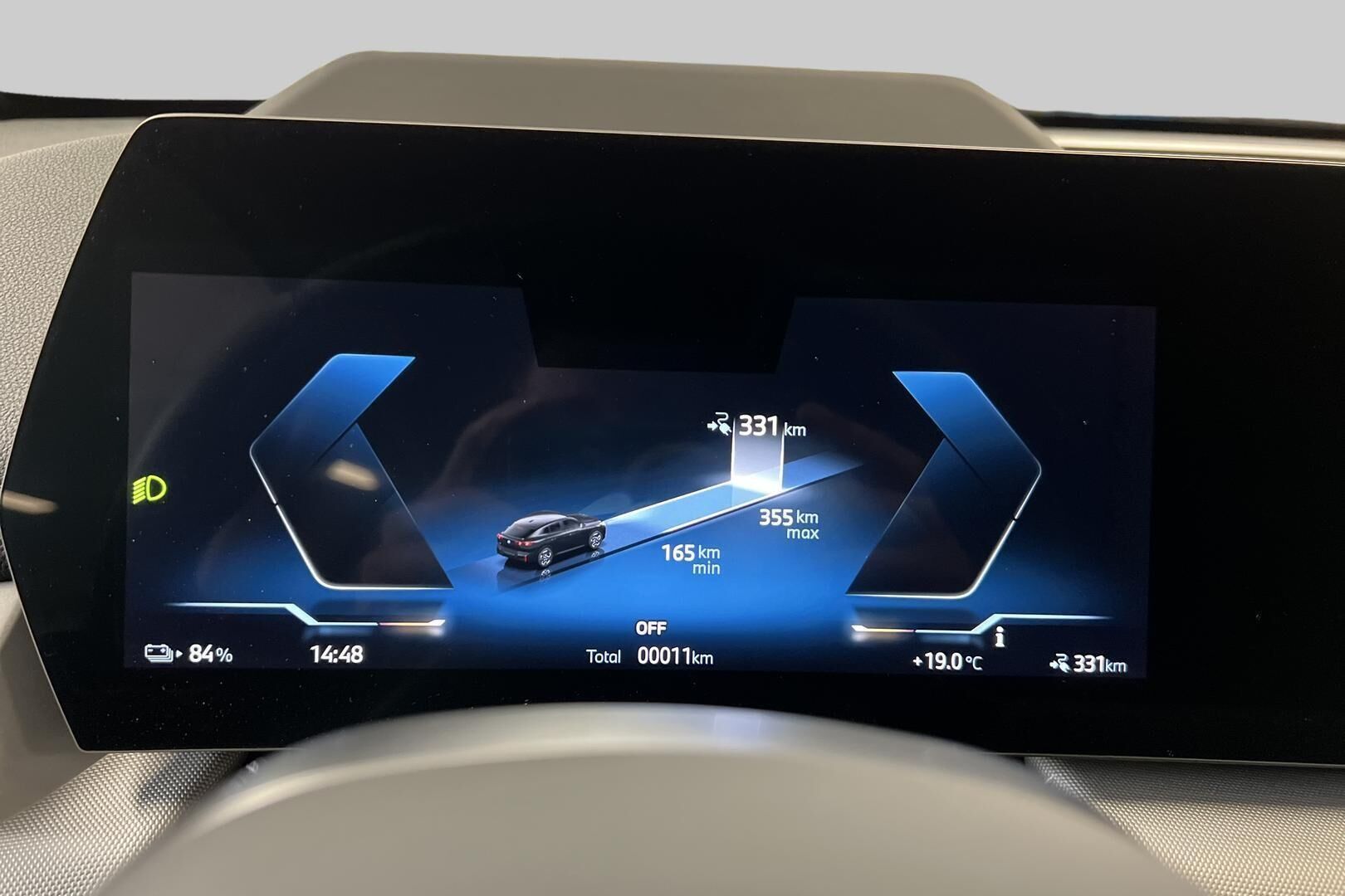 BMW iX2 iso kuva 19