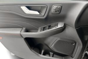 Ford Kuga esikatselu 19