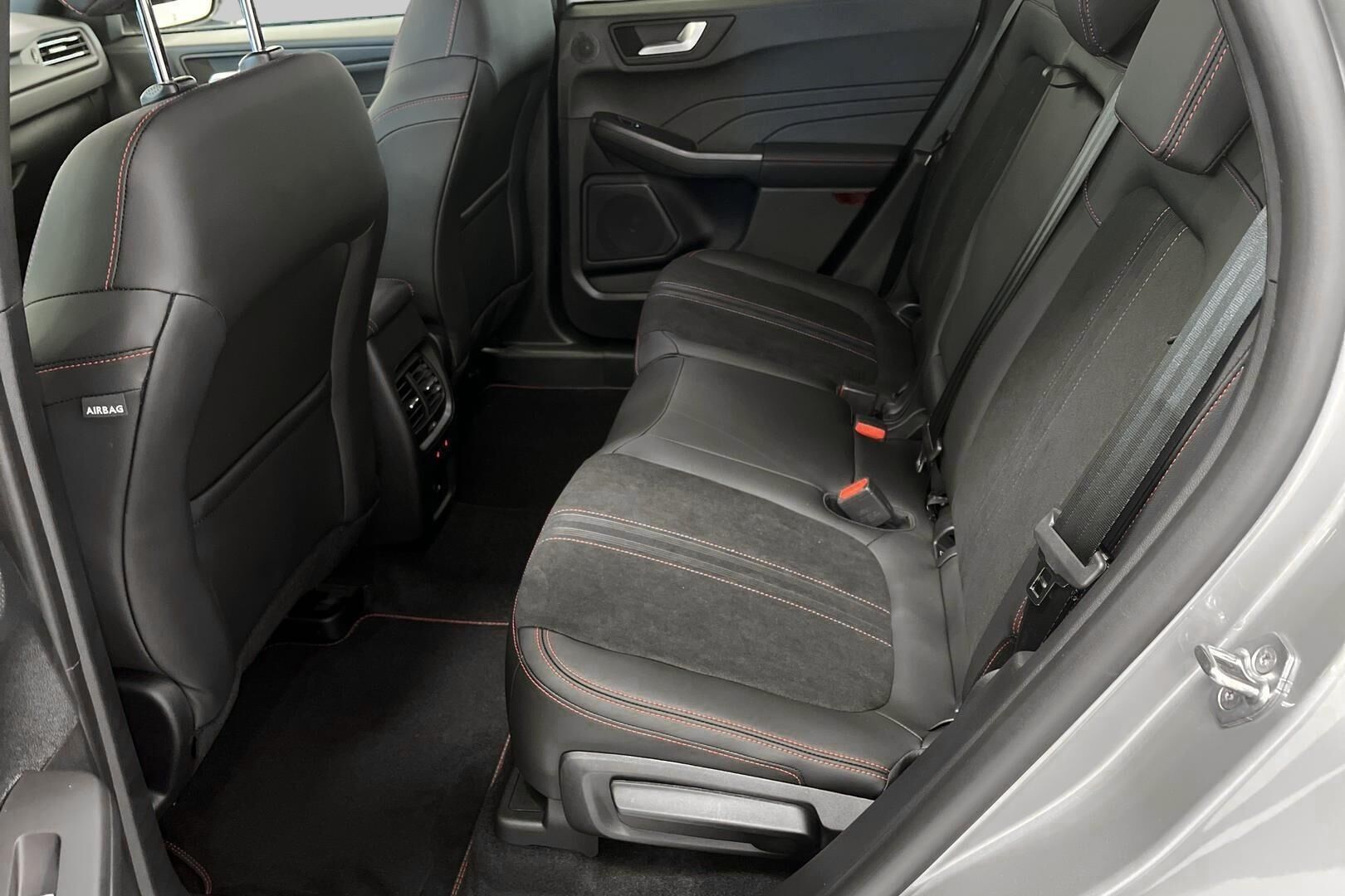 Ford Kuga iso kuva 9