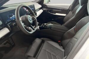 BMW i5 esikatselu 23