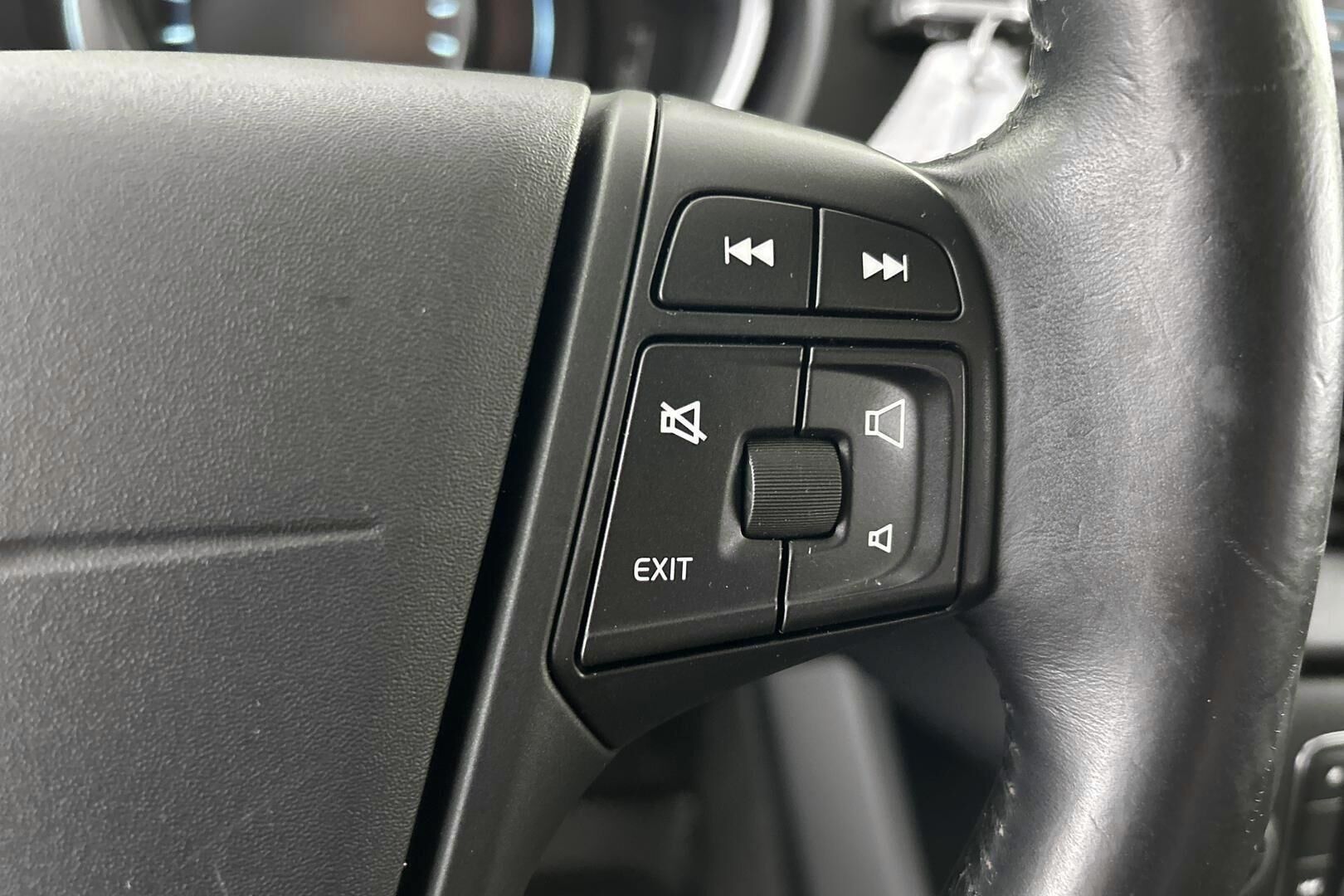 Volvo V40 iso kuva 20