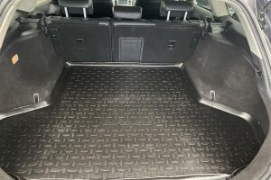 Toyota Avensis esikatselu 12