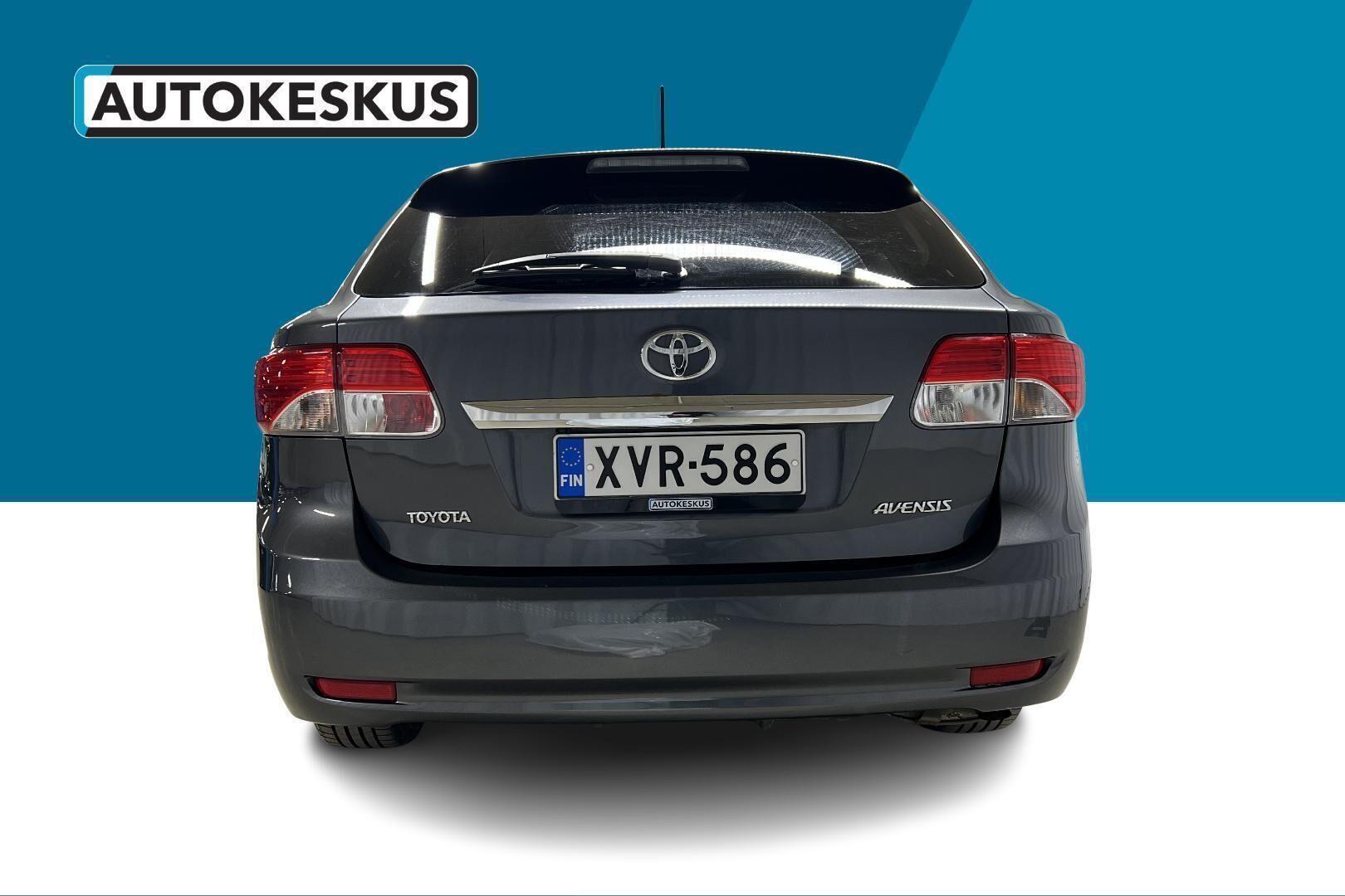 Toyota Avensis iso kuva 6
