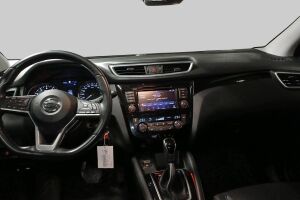 Nissan Qashqai esikatselu 1