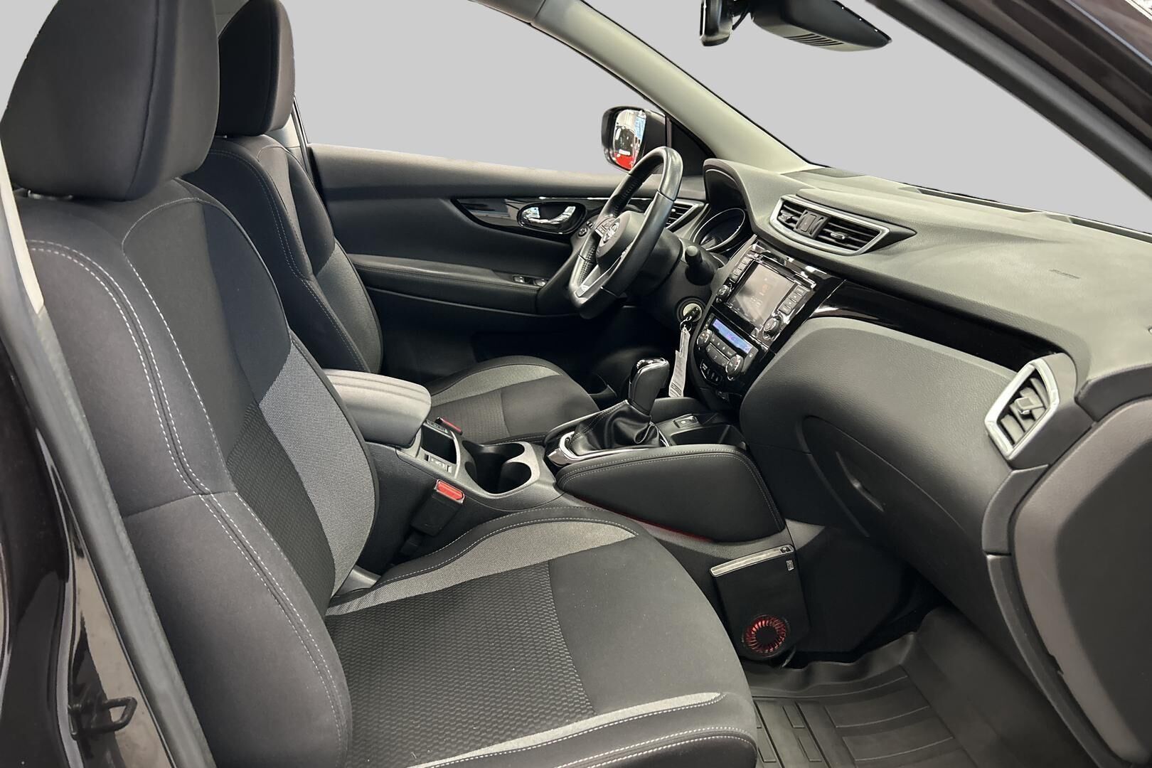 Nissan Qashqai iso kuva 28