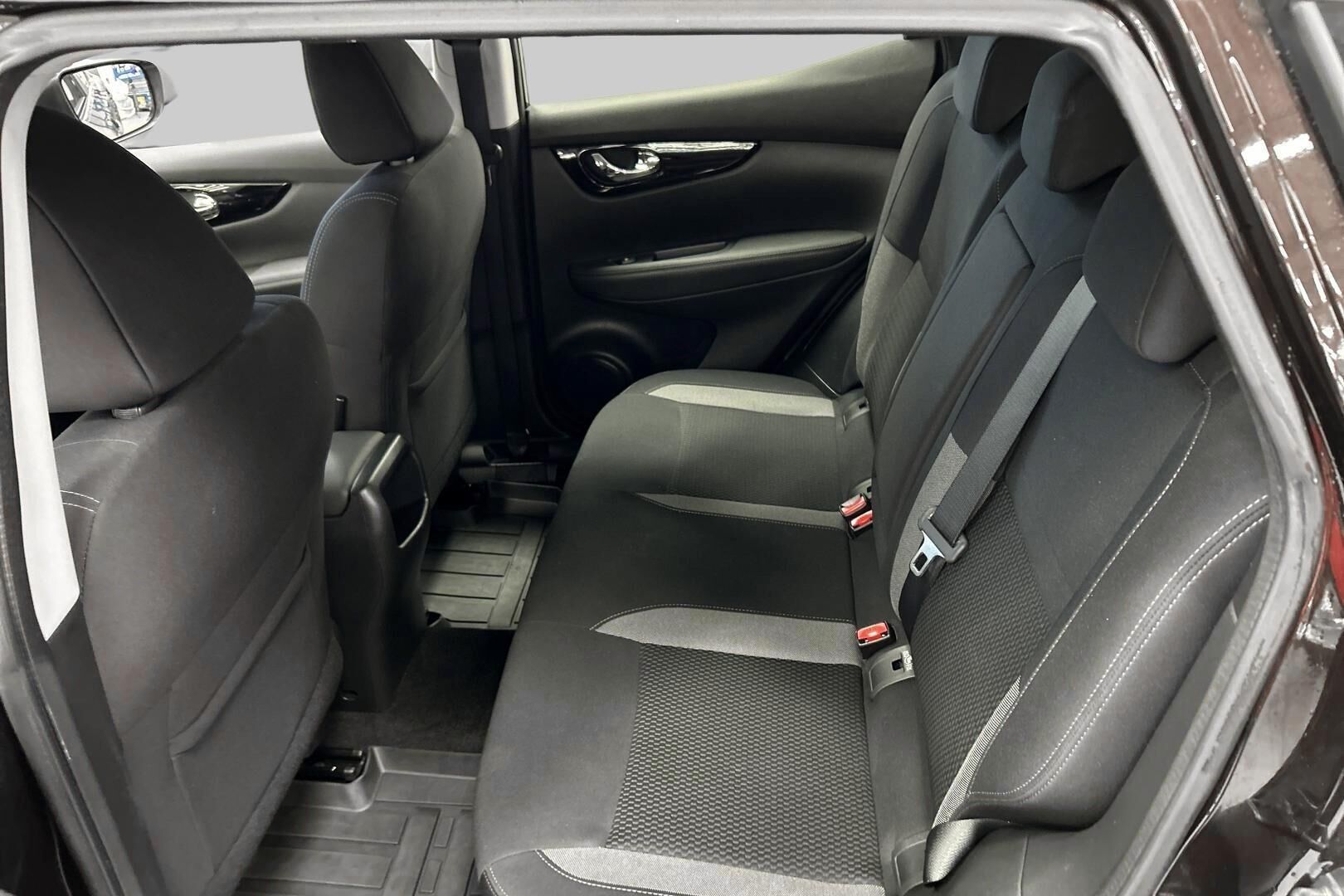 Nissan Qashqai iso kuva 9