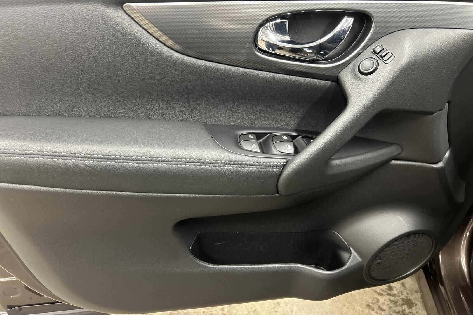 Nissan Qashqai iso kuva 7