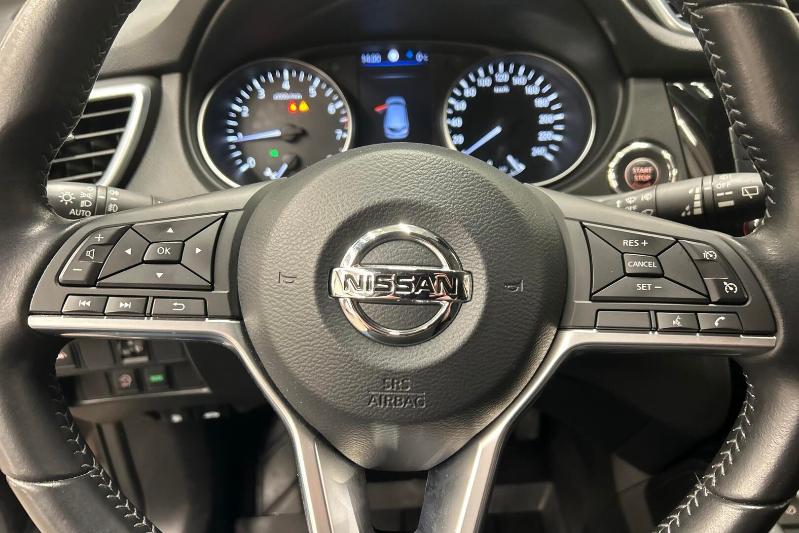 Nissan Qashqai iso kuva 11