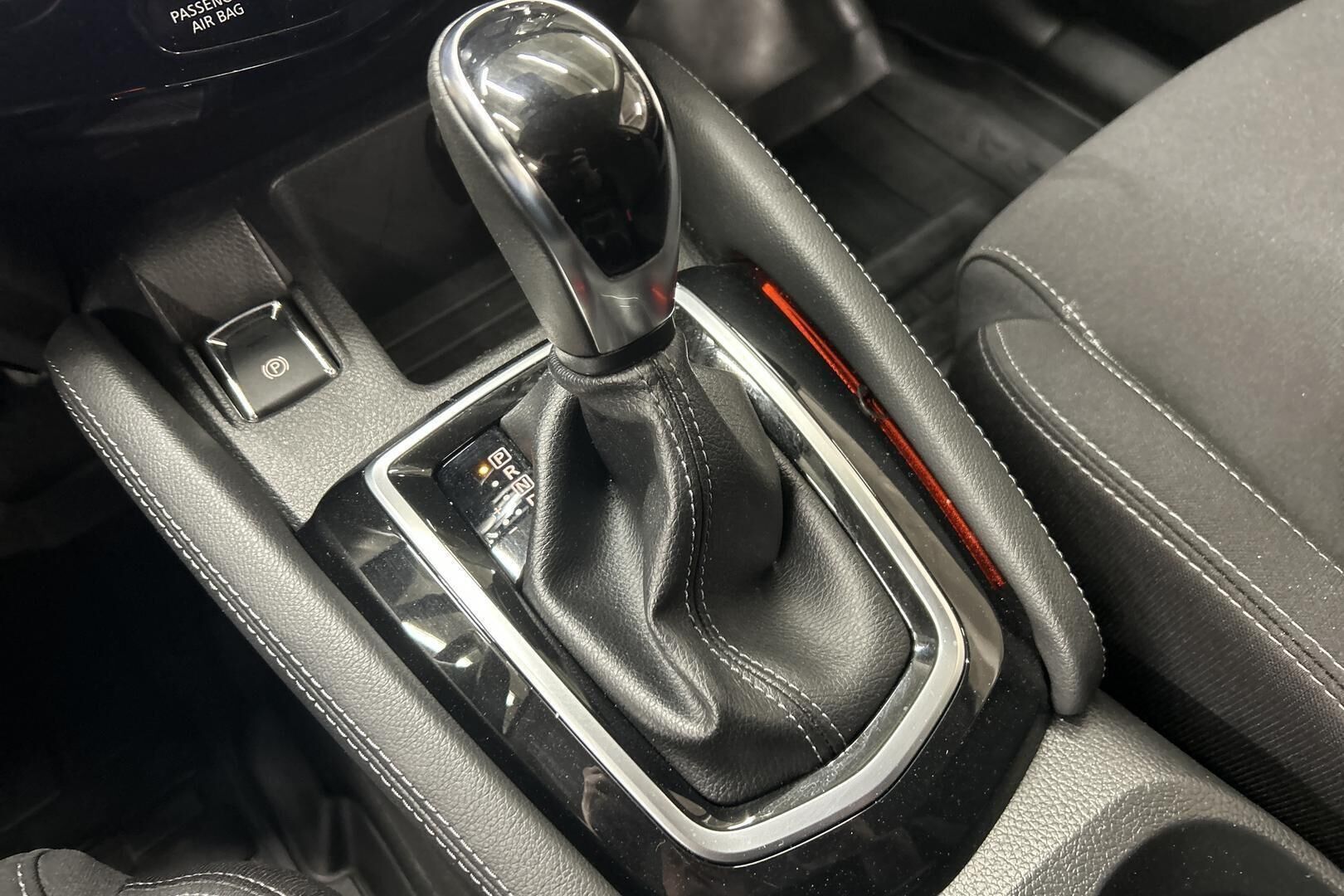 Nissan Qashqai iso kuva 13