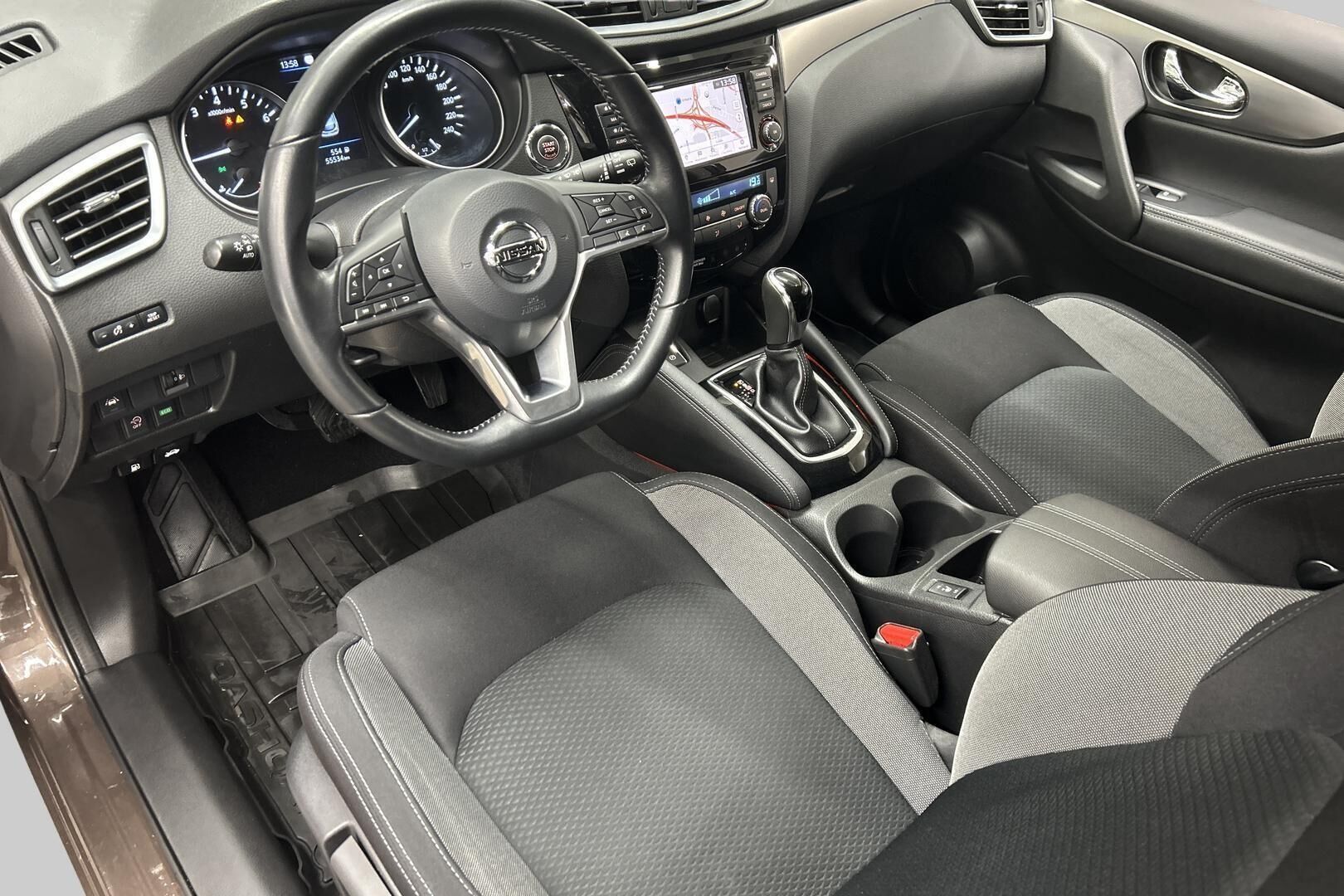 Nissan Qashqai iso kuva 21