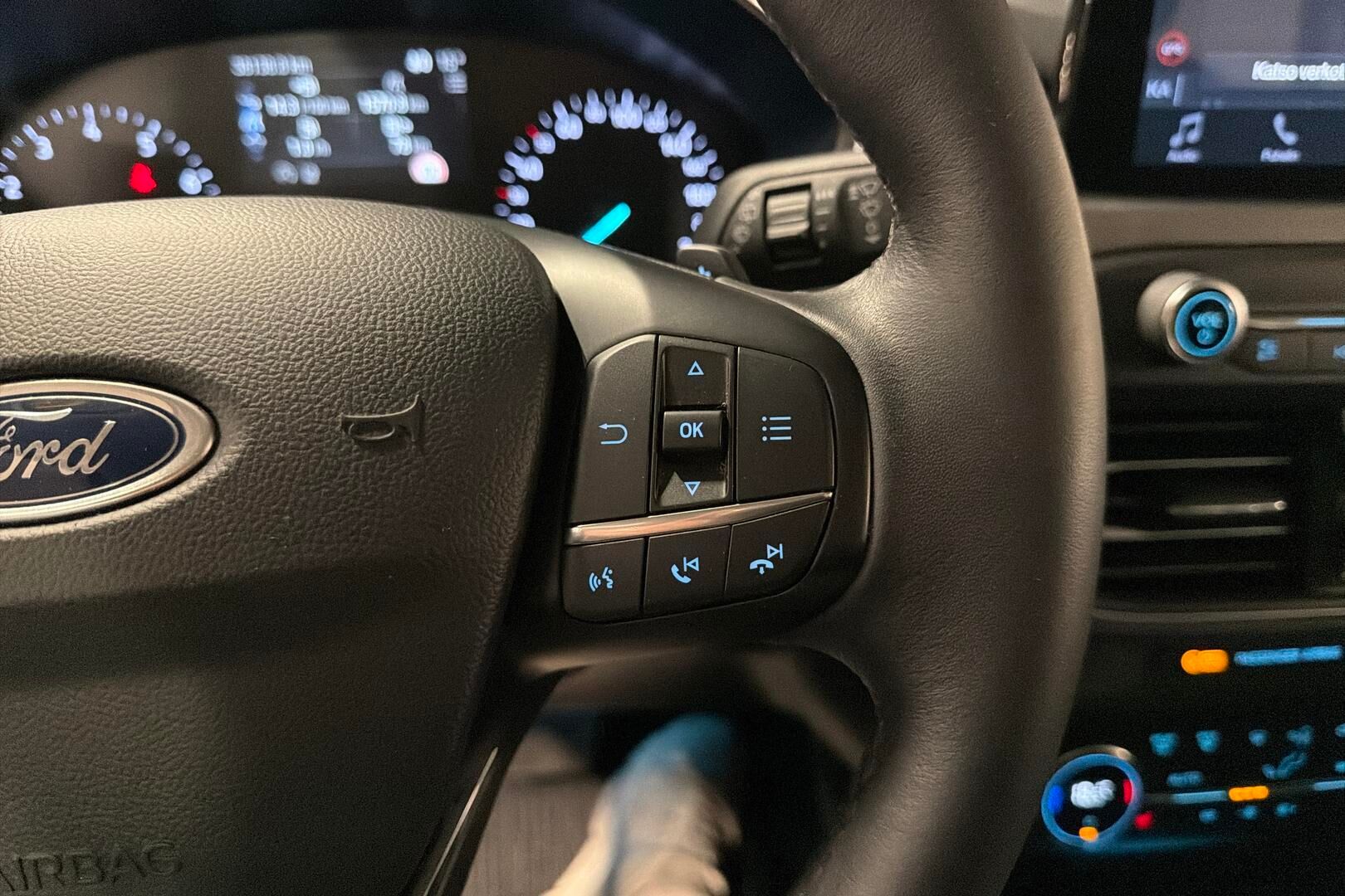 Ford Focus iso kuva 13