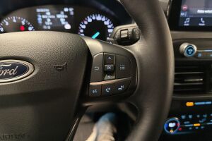 Ford Focus esikatselu 13