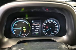 Toyota RAV4 esikatselu 14