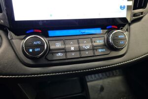 Toyota RAV4 esikatselu 16