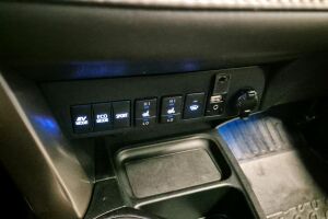 Toyota RAV4 esikatselu 17