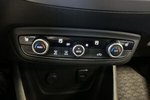 Opel Crossland X esikatselu 17