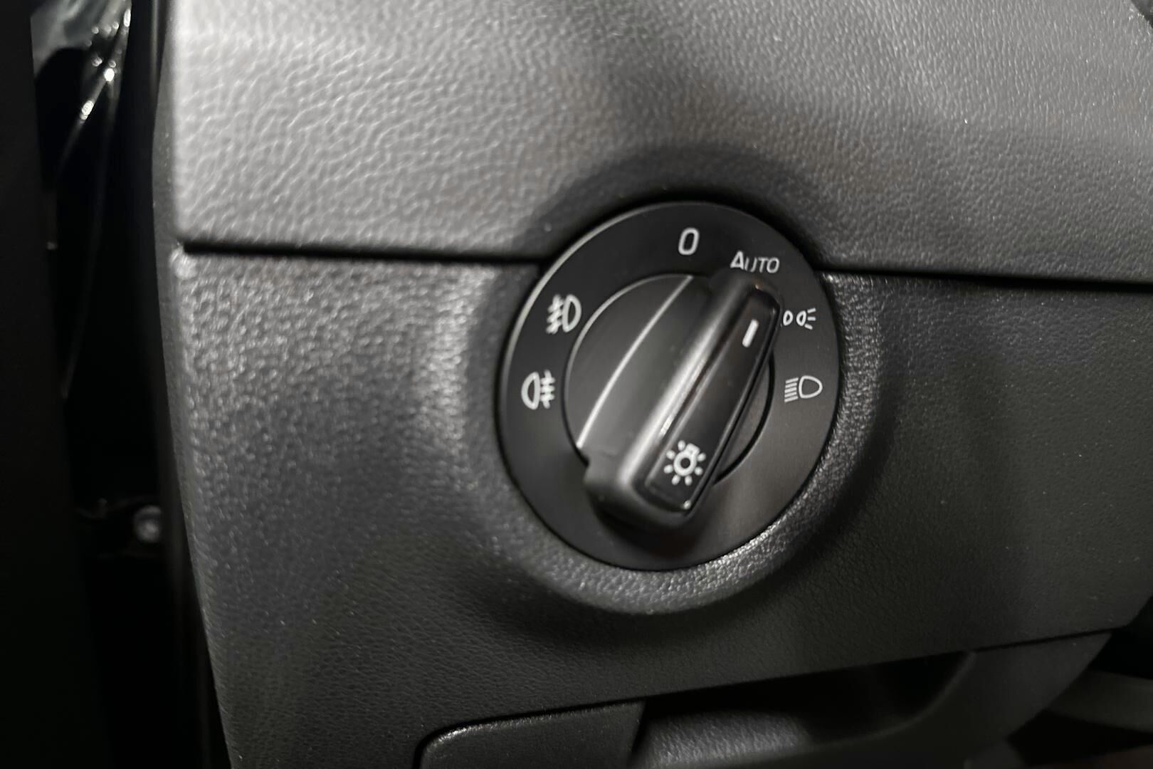 Skoda Octavia iso kuva 23