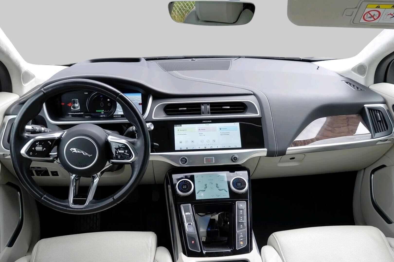 Jaguar I-PACE iso kuva 2