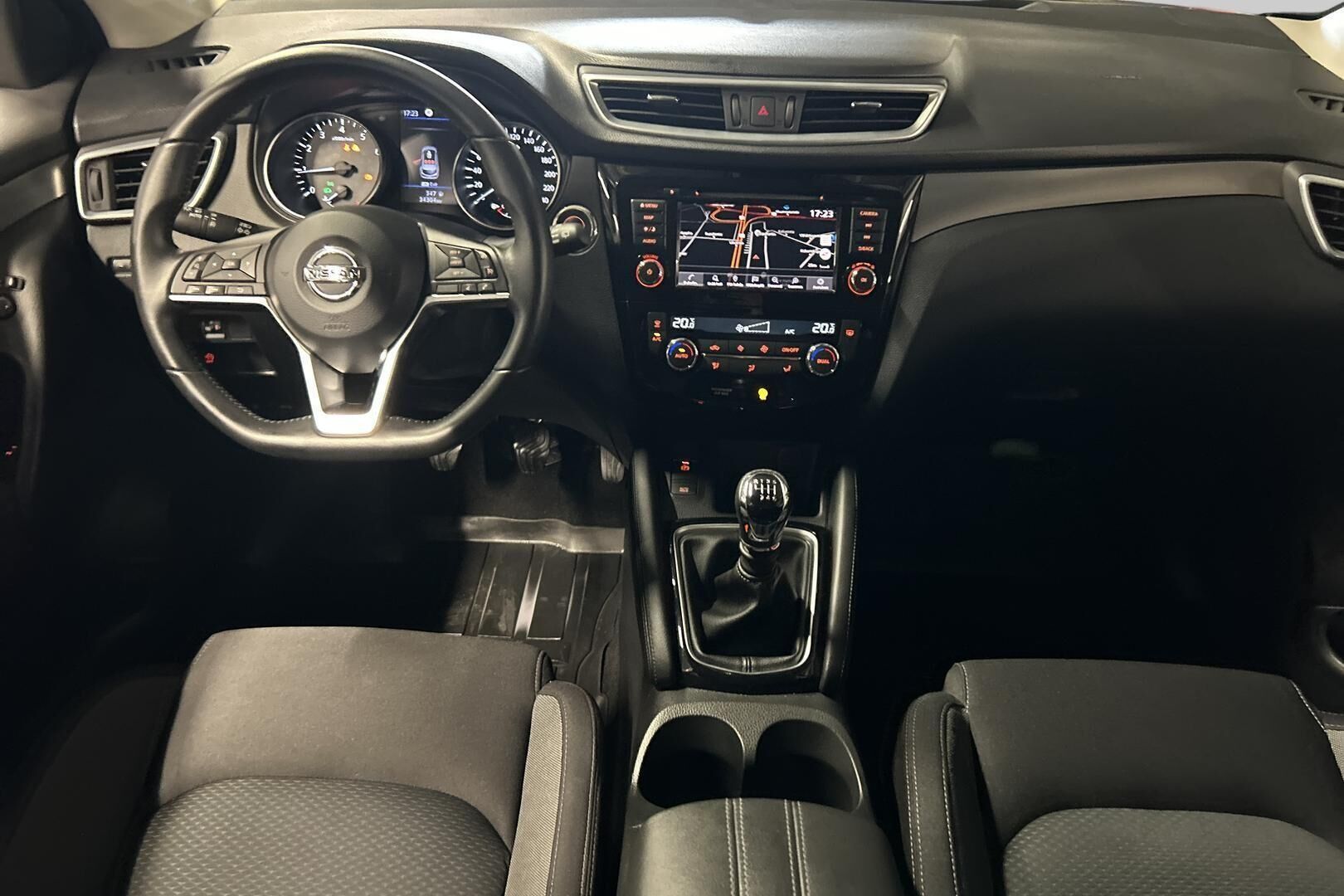 Nissan Qashqai iso kuva 11