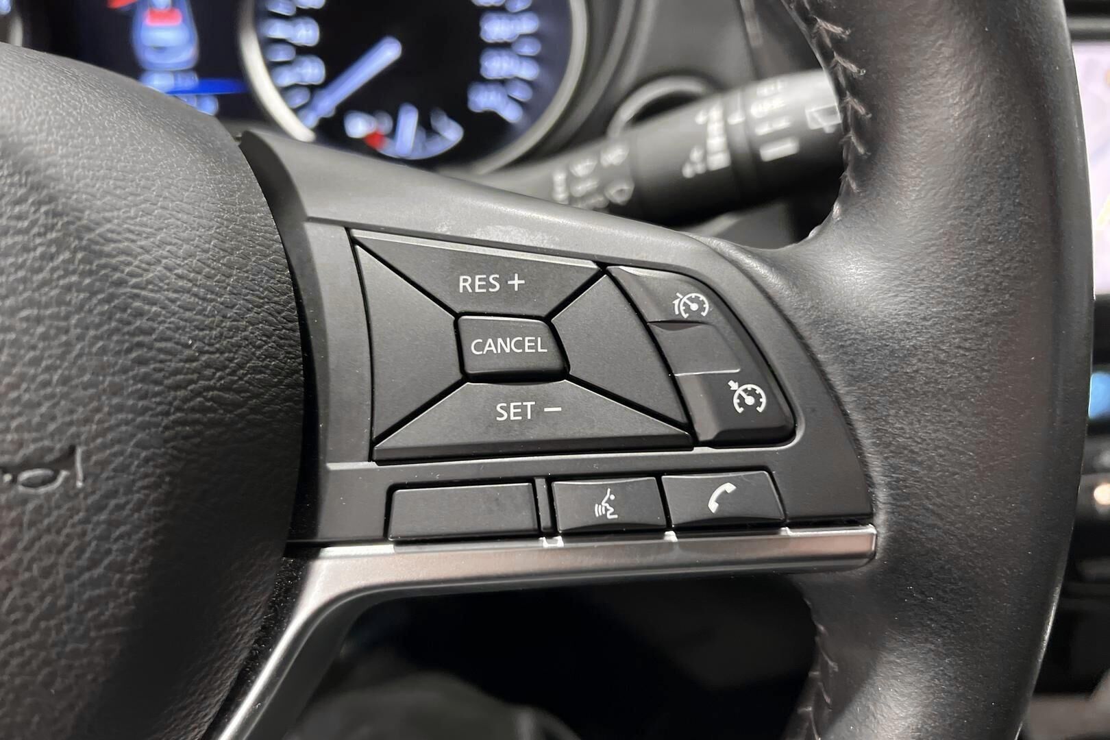 Nissan Qashqai iso kuva 15