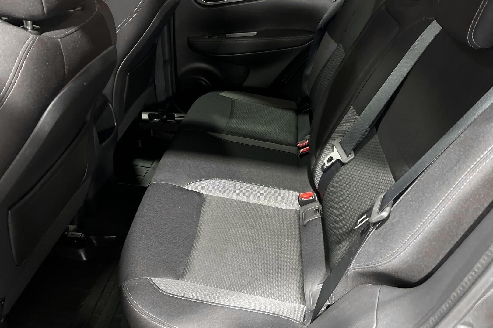 Nissan Qashqai iso kuva 9