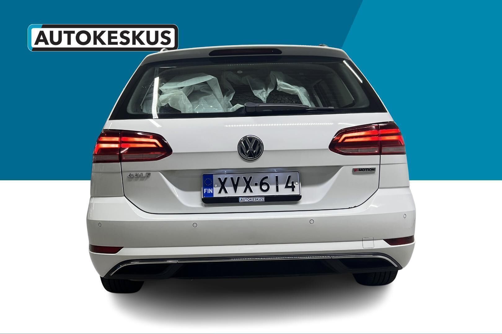 Volkswagen Golf iso kuva 6