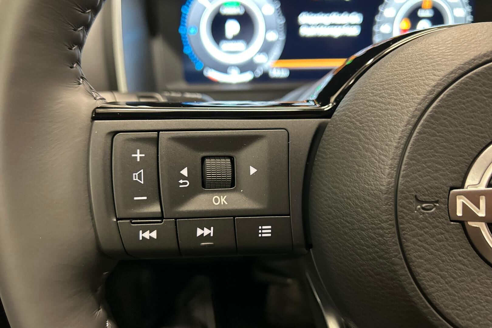 Nissan Qashqai iso kuva 17