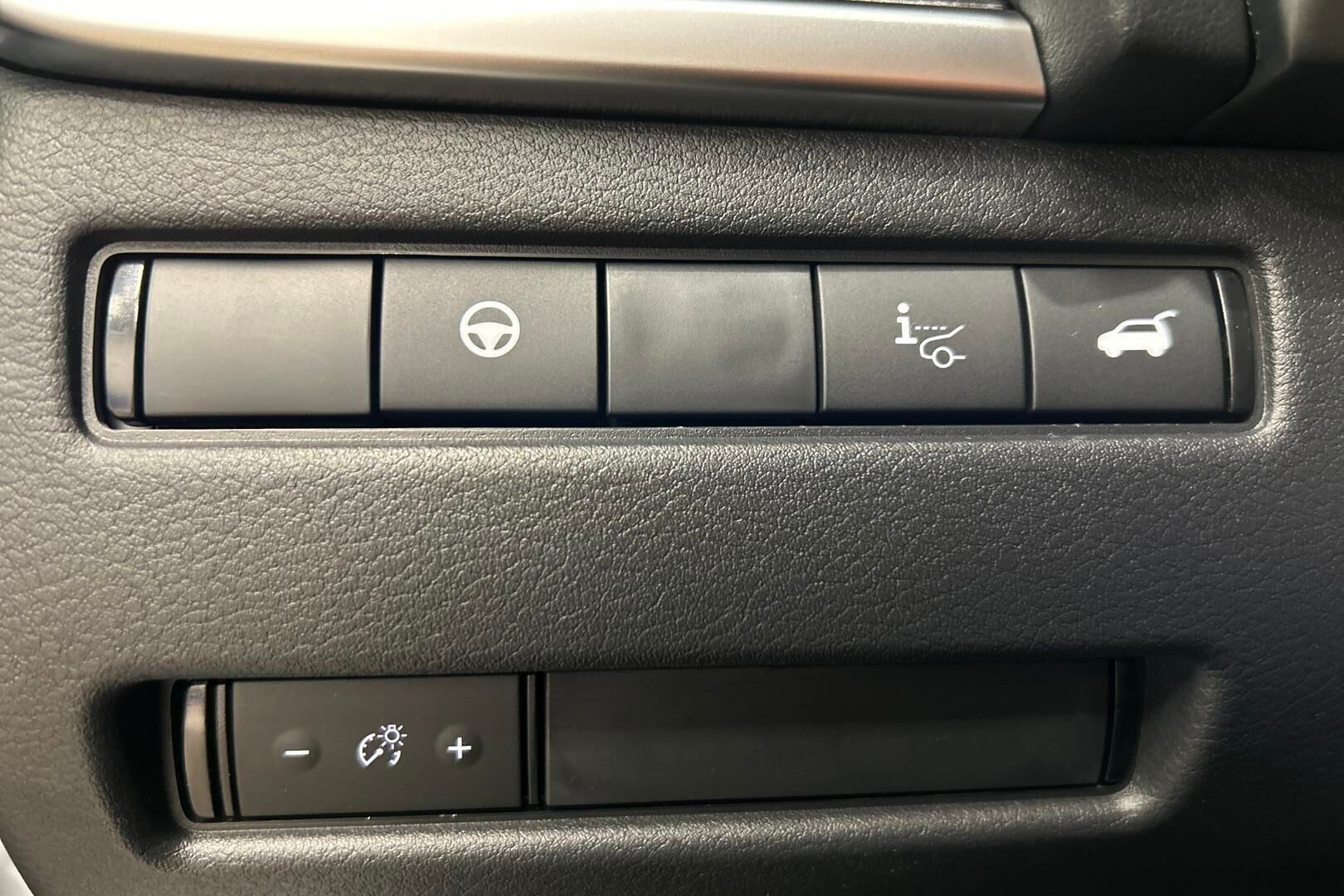 Nissan Qashqai iso kuva 18