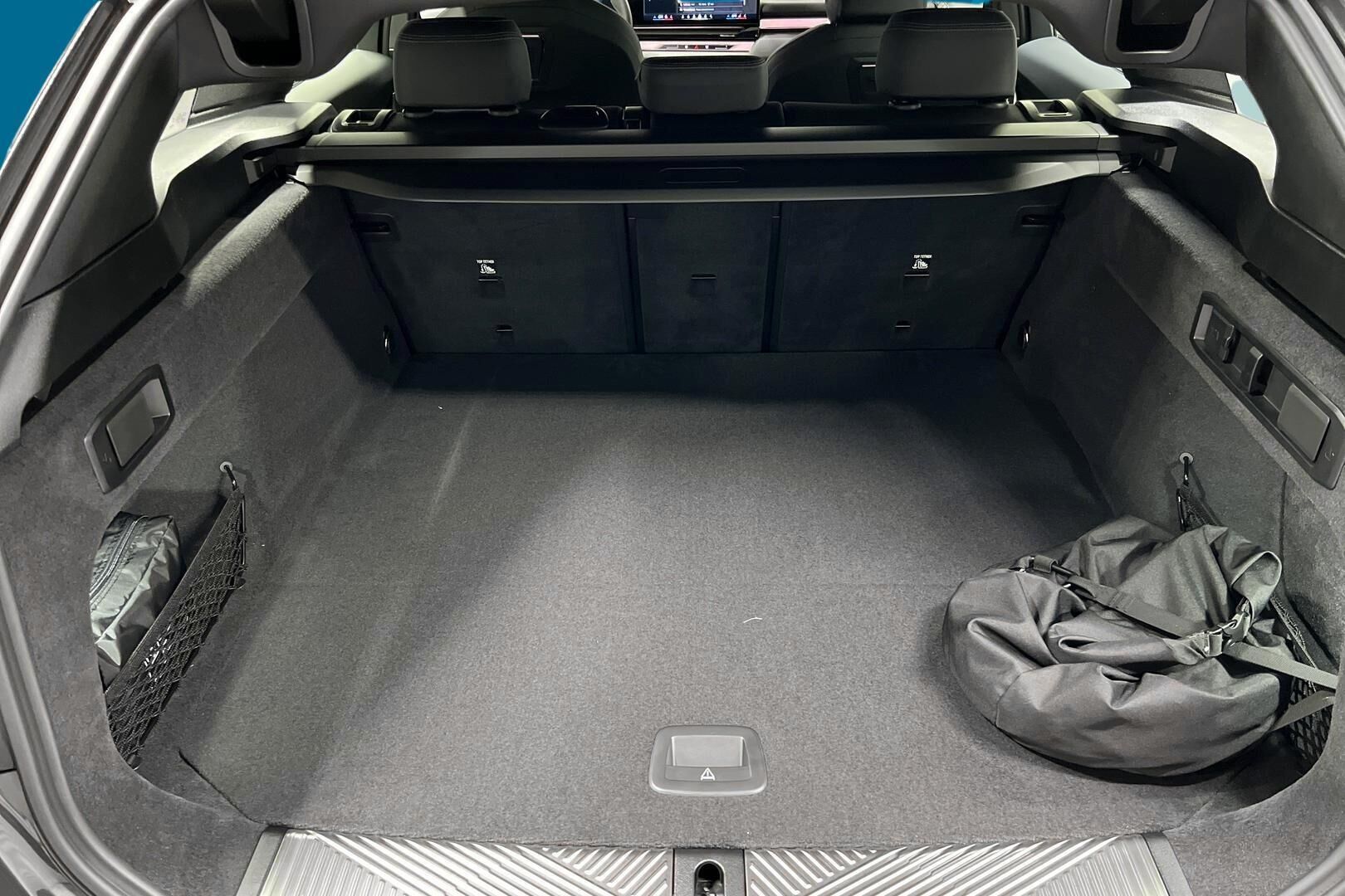 BMW i5 iso kuva 11